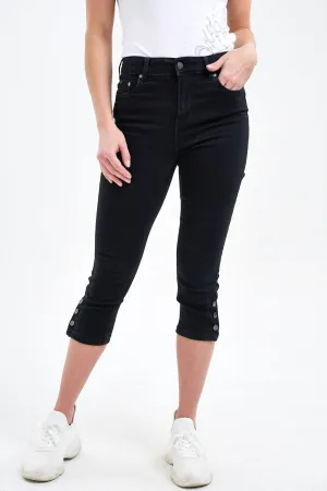 3 Button Leg Detail Capri